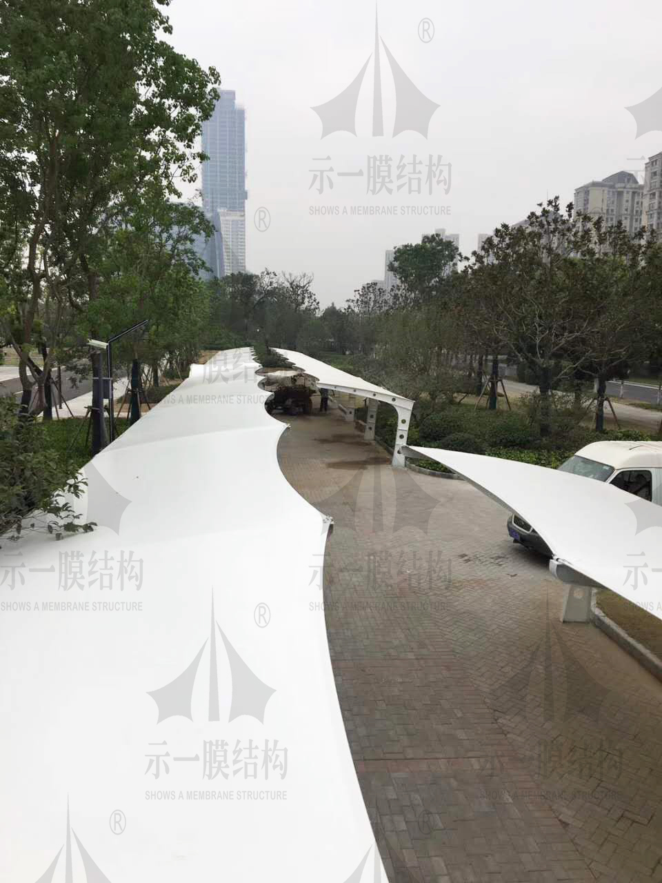 上海示一膜结构有限公司南通能达大厦电动车停车棚