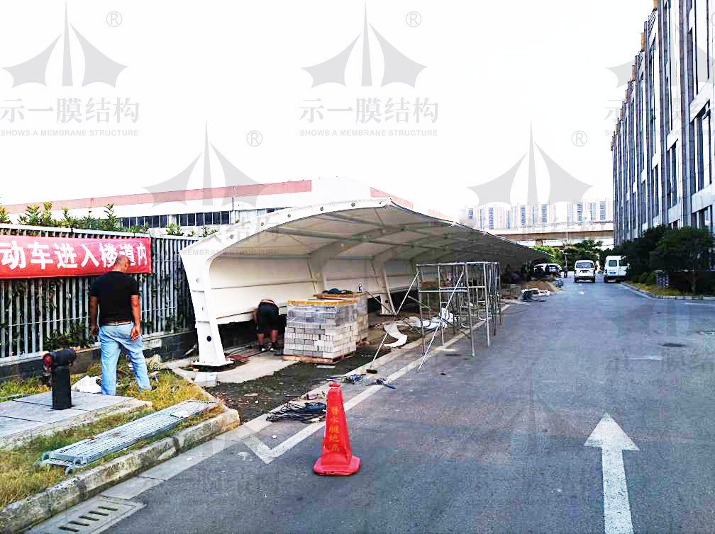 上海示一膜结构苏州太湖广场膜结构停车棚